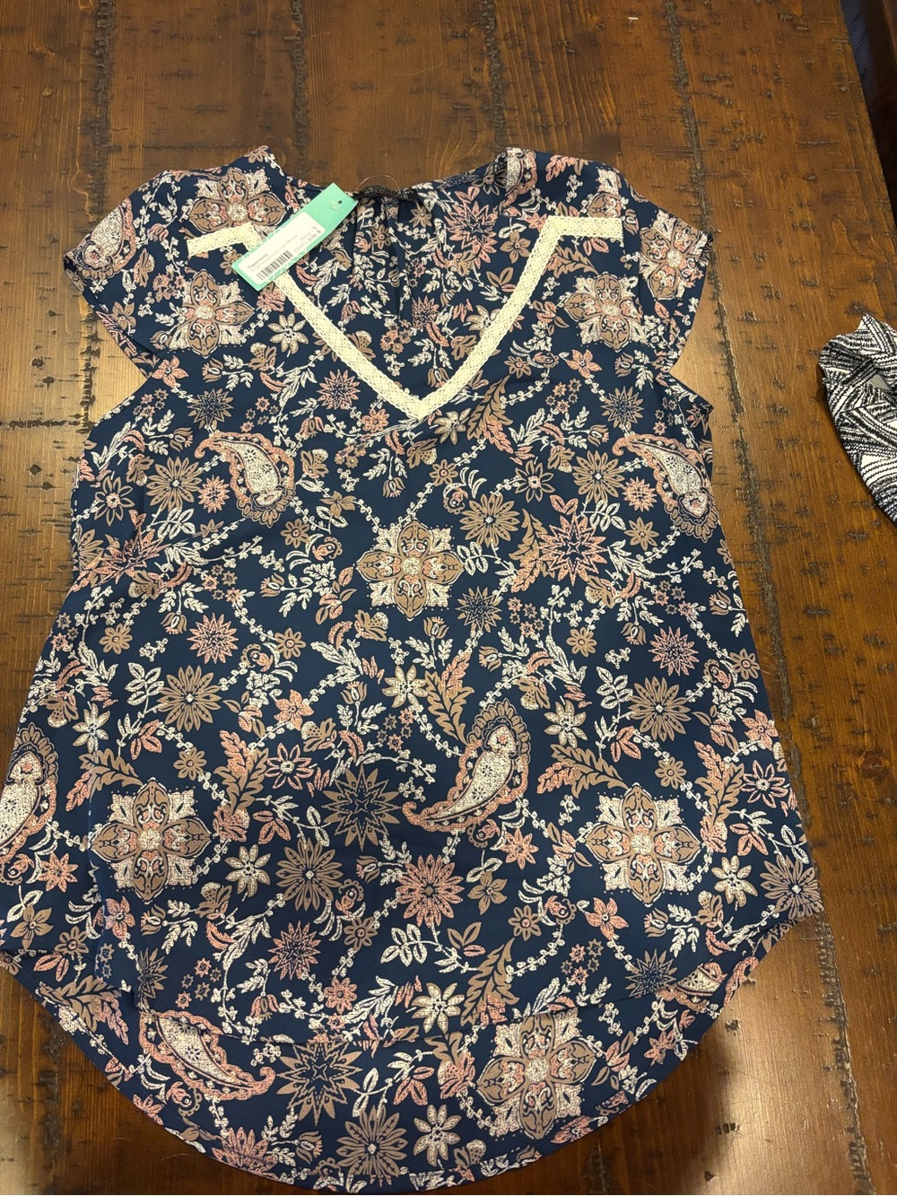 Floral Paisley Lace-Trim V-Neck Top - Navy and Blush. NWT. Size small.
